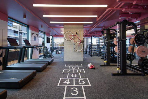 Moxy Sydney Airport - Surfers Paradise Gold Coast 3