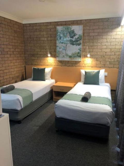 Muswellbrook Motor Inn - Surfers Paradise Gold Coast 1