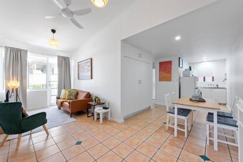 New Farm Nest- 2Bed 1Bath Balcony - Surfers Paradise Gold Coast 0