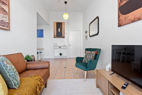 New Farm Nest- 2Bed 1Bath Balcony - Surfers Paradise Gold Coast 3