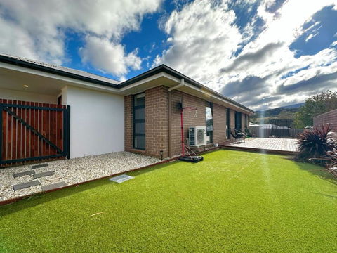 New Kingston Trampoline House - Surfers Paradise Gold Coast 1