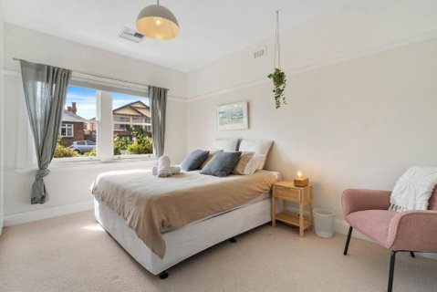 New Town Bungalow - A Leafy Family Haven - Surfers Paradise Gold Coast 3