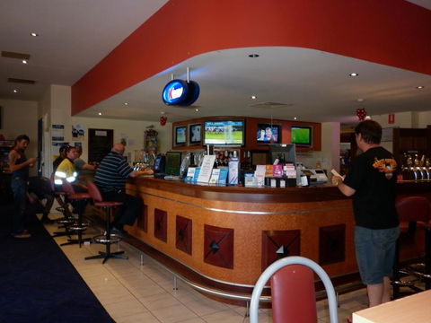 New Whyalla Hotel - Surfers Paradise Gold Coast 3