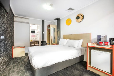 Nightcap At Jamison Hotel - Surfers Paradise Gold Coast 0