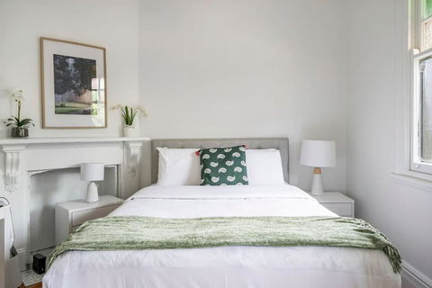 Newtown Nest - Chic Terrace Living Off King Street - Surfers Paradise Gold Coast 1