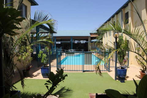 Ningaloo Club Backpackers - Surfers Paradise Gold Coast 3