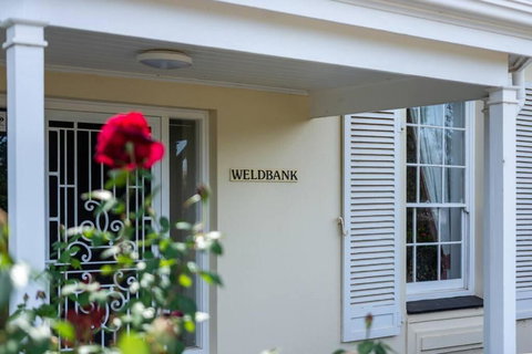 Normanville, Large Historic Three Bedroom Home - Surfers Paradise Gold Coast 1