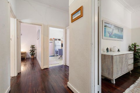 North Beach Cottage By Swan Bnb Management - Surfers Paradise Gold Coast 3