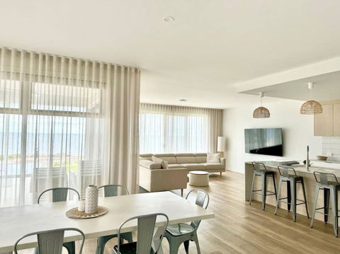 North Beach Hamptons - Surfers Paradise Gold Coast 0