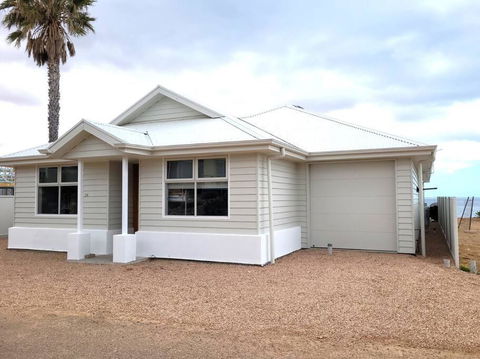 North Beach Hamptons - Surfers Paradise Gold Coast 1