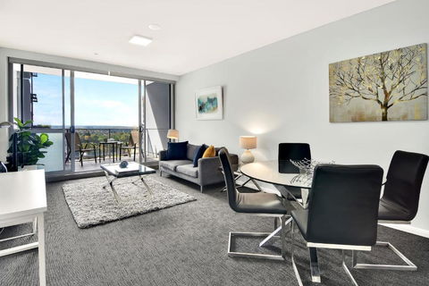 North Sydney Large Two Bedroom MIL2302 - Surfers Paradise Gold Coast 0