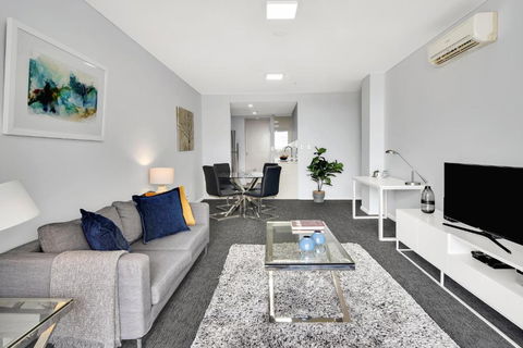 North Sydney Large Two Bedroom MIL2252402 - Surfers Paradise Gold Coast 0