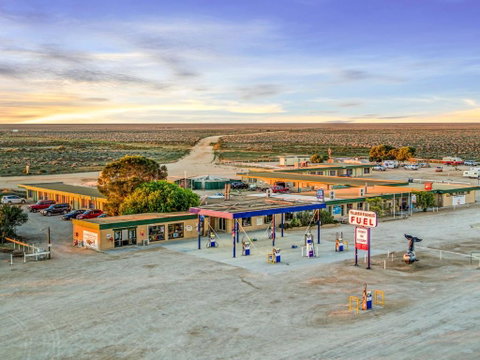 Nullarbor Roadhouse - Surfers Paradise Gold Coast 0