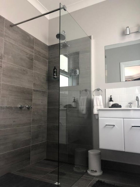 Number 10 -King Bed With Breakfast - Surfers Paradise Gold Coast 1