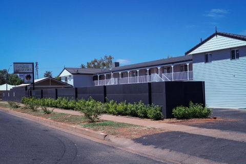 Oasis Motel - Surfers Paradise Gold Coast 2