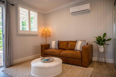 Oasis On Esplanade - Surfers Paradise Gold Coast 3
