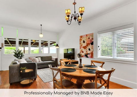 Oasis On Warrendine, Sleek & Stylish, Free Wi-Fi - Surfers Paradise Gold Coast 0
