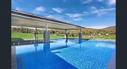 ON Keppies - BnB - Family Farm & Wedding Guest Accommodation Paterson NSW - Surfers Paradise Gold Coast 3