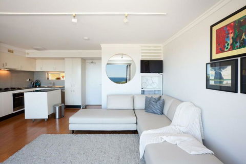 Ocean View Clovelly - Surfers Paradise Gold Coast 1