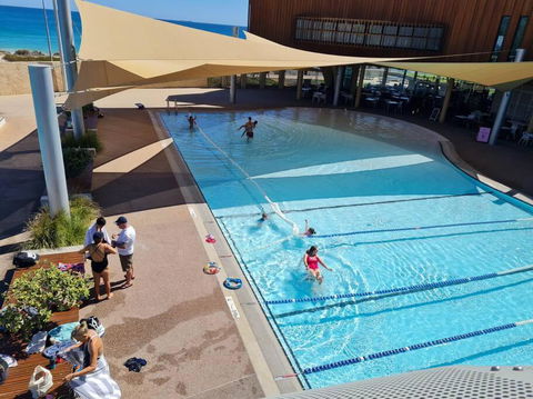 Oceanic Escape 50m To Beach - Surfers Paradise Gold Coast 1