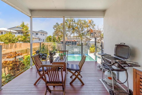 On Esplanade Own Flat & Pool, Manly Cafe Precinct - Surfers Paradise Gold Coast 3