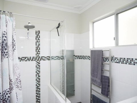 ONDINE, 4 Belmore Street - Surfers Paradise Gold Coast 1