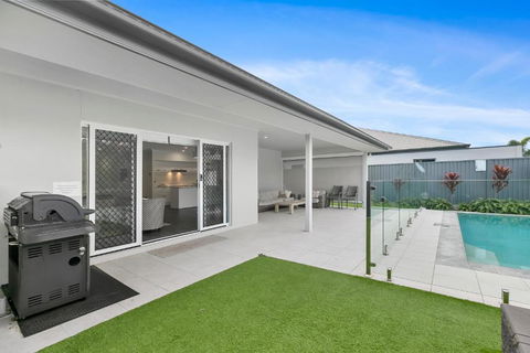 OSPREY ISLAND RETREAT - Surfers Paradise Gold Coast 1