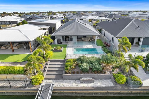 OSPREY ISLAND RETREAT - Surfers Paradise Gold Coast 3