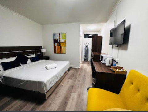 OUYEN MOTEL - Surfers Paradise Gold Coast 2