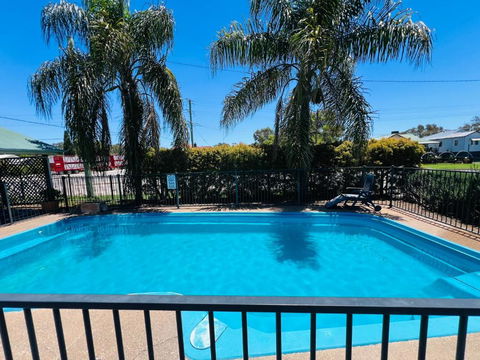 OVERLANDER MOTOR LODGE - Surfers Paradise Gold Coast 0