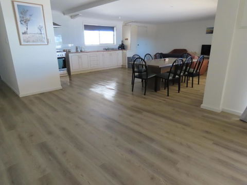 PACEYS PLACE - Surfers Paradise Gold Coast 1