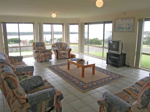 ORSO1O - Water View House - Surfers Paradise Gold Coast 1