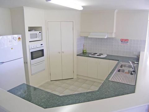 ORSO1O - Water View House - Surfers Paradise Gold Coast 2