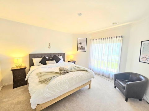 Panayil BeachHouse ! Stunning Ocean Views! - Surfers Paradise Gold Coast 1