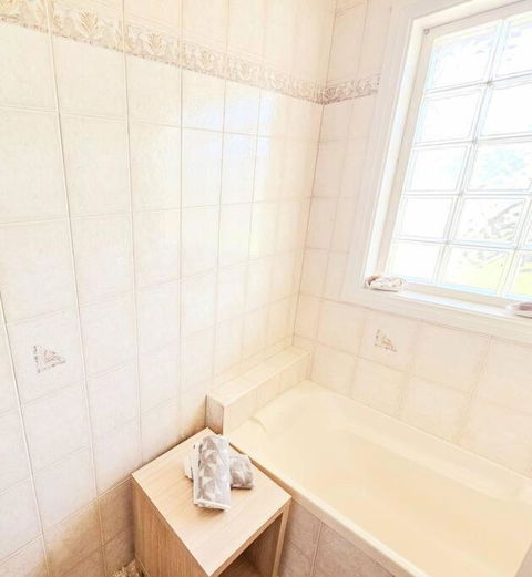 Panayil BeachHouse ! Stunning Ocean Views! - Surfers Paradise Gold Coast 2