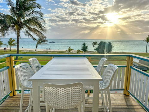 Paradise Palms Tangalooma - Surfers Paradise Gold Coast 0