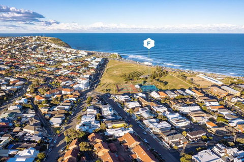 Pattys Cottage - Pet Friendly Home In Merewether - Surfers Paradise Gold Coast 0