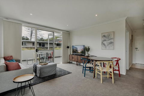 Peaceful 1-Bed Apartment Close To Lonsdale St - Surfers Paradise Gold Coast 0