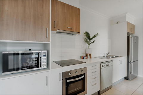 Peaceful 1-Bed Apartment Close To Lonsdale St - Surfers Paradise Gold Coast 1
