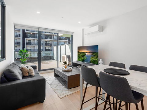 Peaceful 1-Bed Unit With A Spacious Balcony - Surfers Paradise Gold Coast 0
