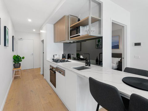 Peaceful 1-Bed Unit With A Spacious Balcony - Surfers Paradise Gold Coast 2
