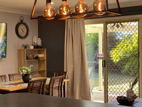 Peaceful Brand New Holiday House In North Lakes - Surfers Paradise Gold Coast 3