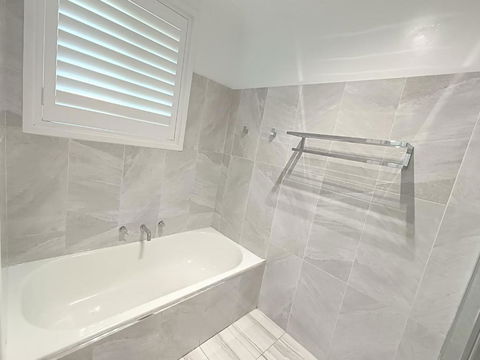 Peaceful Room In Modern Baulkham Hills Home - BH3 - Surfers Paradise Gold Coast 2