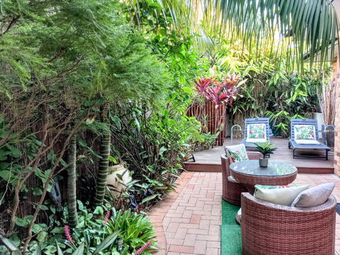 Palm Garden Villa-Apt With Tropical Courtyard At Cronulla Beach - Surfers Paradise Gold Coast 3