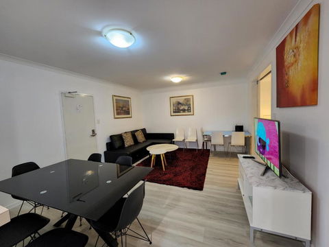 PERTH CBD APARTMENTS - Surfers Paradise Gold Coast 0