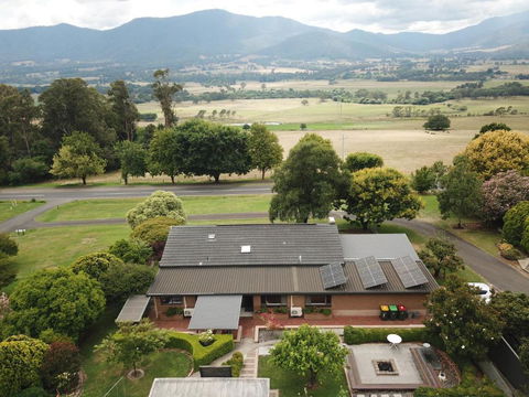 Perfect Country Home - Surfers Paradise Gold Coast 1