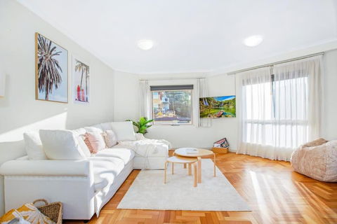 Perfect Manly Retreat, In The Heart Of Manly, Family & Couple Friendly Apartment With CAR SPOT - Surfers Paradise Gold Coast 0