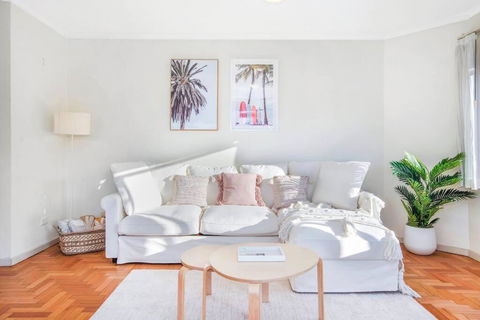 Perfect Manly Retreat, In The Heart Of Manly, Family & Couple Friendly Apartment With CAR SPOT - Surfers Paradise Gold Coast 1