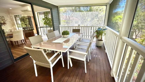 Perfect North Brisbane Retreat 4 Bed - Surfers Paradise Gold Coast 1