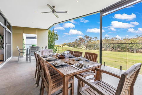 Perricoota Waters - Echuca Holiday Homes - Surfers Paradise Gold Coast 0